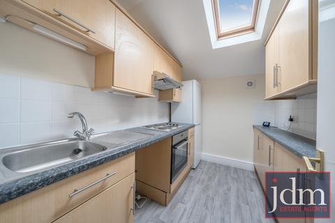 3 bedroom apartment to rent, Sandhurst Road, Catford, London, SE6