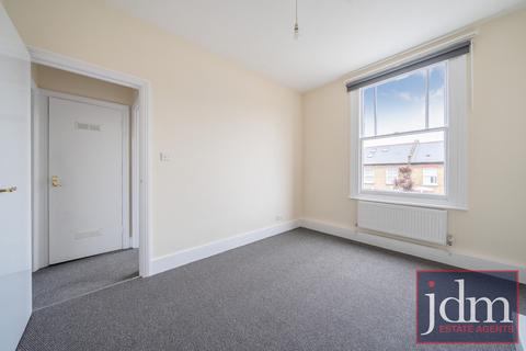 3 bedroom apartment to rent, Sandhurst Road, Catford, London, SE6