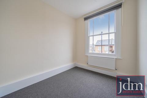 3 bedroom apartment to rent, Sandhurst Road, Catford, London, SE6