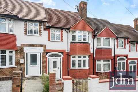 3 bedroom terraced house to rent, Castlewood Drive, London, SE9