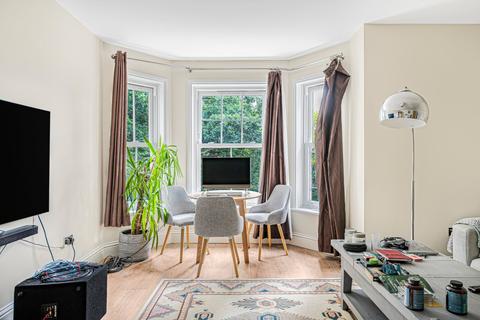 2 bedroom apartment to rent, Court Road, London, SE9