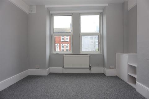4 bedroom house to rent, Bear Road, Brighton