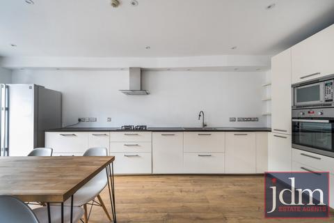 2 bedroom apartment to rent, Vista Apartments, 23 Woodland Crescent, London, SE10