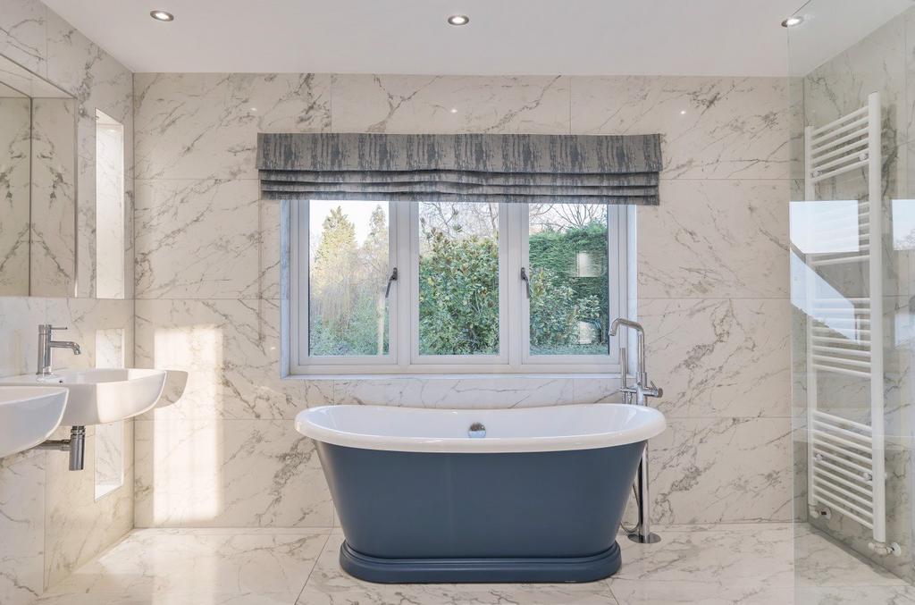 Master En-Suite