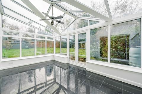 3 bedroom semi-detached house to rent, Fenton Close, Chislehurst, Kent, BR7