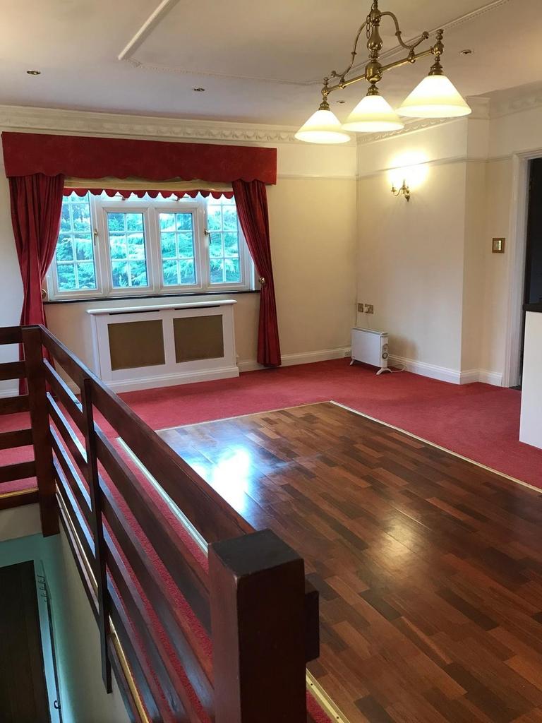 Kitchen/Dining Area