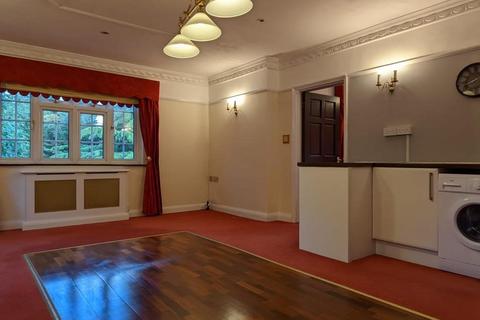 1 bedroom apartment to rent, Norwood, Old Dartford Road, Farningham, Kent, DA4