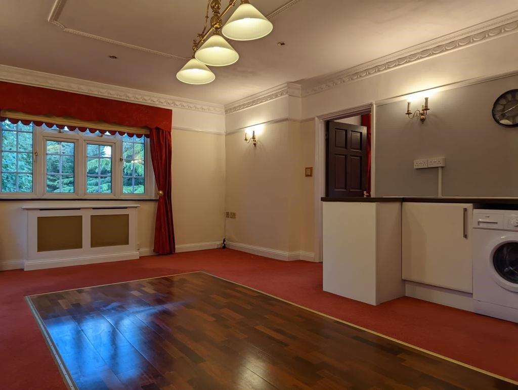 Kitchen/Dining Area