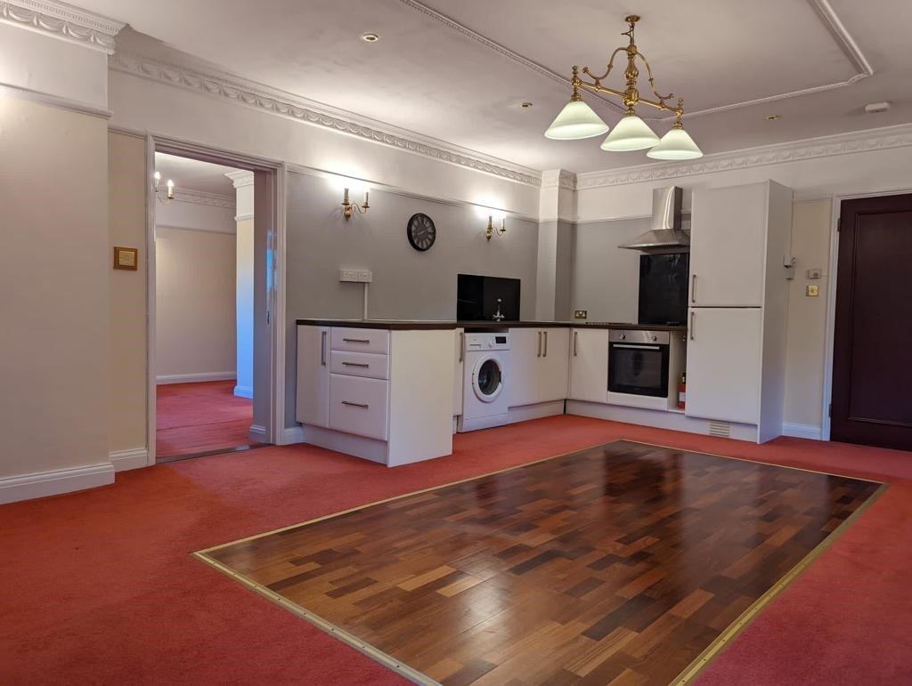 Kitchen/Dining Area