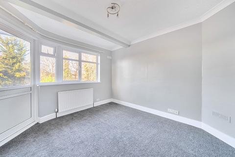 3 bedroom semi-detached house to rent, Beaumont Road, Petts Wood, Kent, BR5