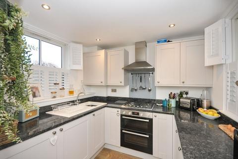 2 bedroom terraced house to rent, Susan Wood, Chislehurst, Kent, BR7