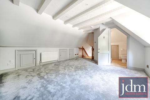 undefined, Park Avenue, Farnborough Park, Orpington, BR6