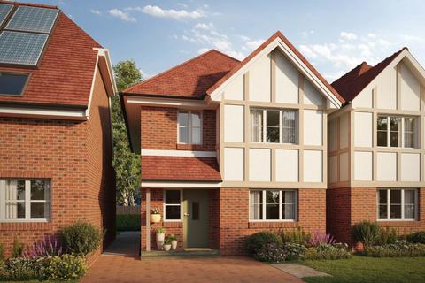 3 bedroom detached house for sale, Willamette Close, Oregon Square, Orpington, BR6
