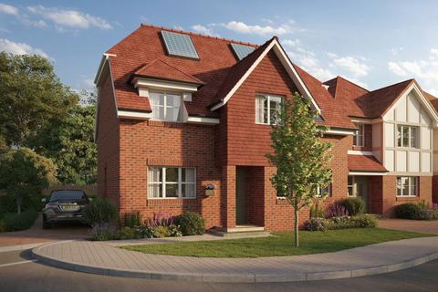 3 bedroom detached house for sale, Willamette Close, Oregon Square, Orpington, BR6