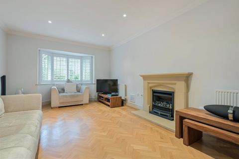 4 bedroom detached house for sale, Wyvern Close, Orpington, BR6