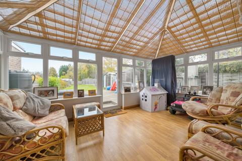 4 bedroom semi-detached house for sale, Hollingworth Road, Orpington, Kent, BR5