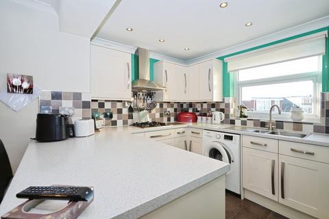3 bedroom semi-detached house for sale, Meadow Close, Scarborough YO11