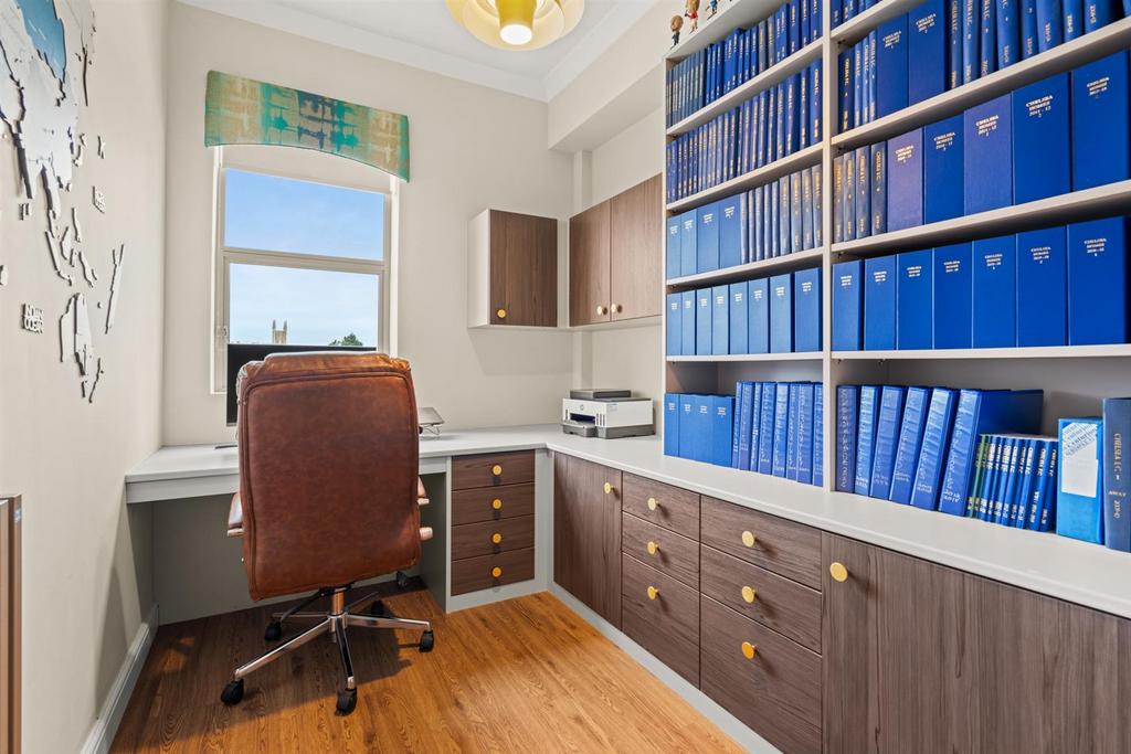 Flat 3 10 Queens Parade-14.jpg