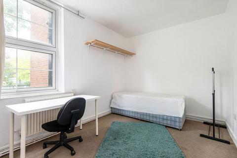 1 bedroom flat for sale, St. Katharines Way, London E1W