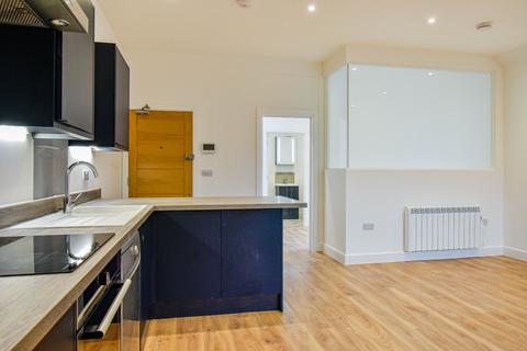 undefined, The Broadway, Thatcham, Berkshire, RG19