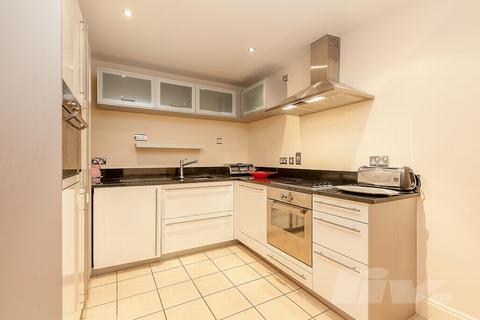 2 bedroom apartment for sale, Winchester Road, London NW3