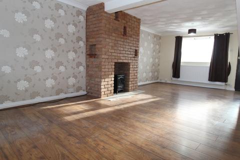 3 bedroom terraced house to rent, Horsham Lane, Upchurch, Kent, ME9