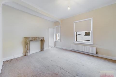 1 bedroom flat to rent, West Street, Harrow on the Hill