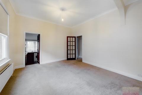 1 bedroom flat to rent, West Street, Harrow on the Hill