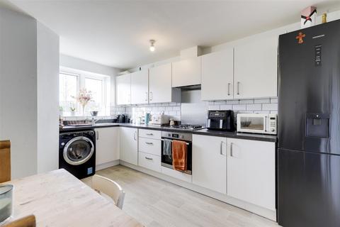 4 bedroom detached house for sale, Corbett Chase, Nottingham NG4