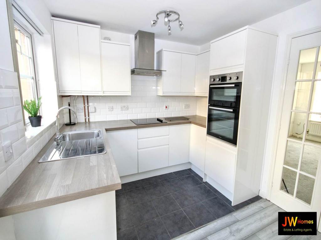 Fitted kitchen