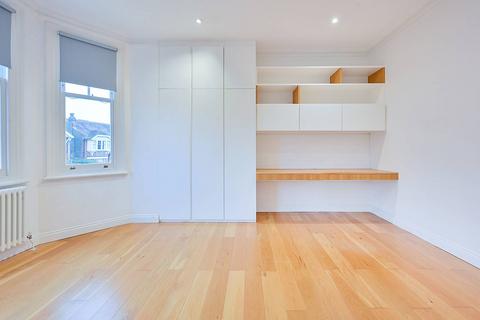 2 bedroom flat for sale, Marchwood Crescent, Ealing, London, W5