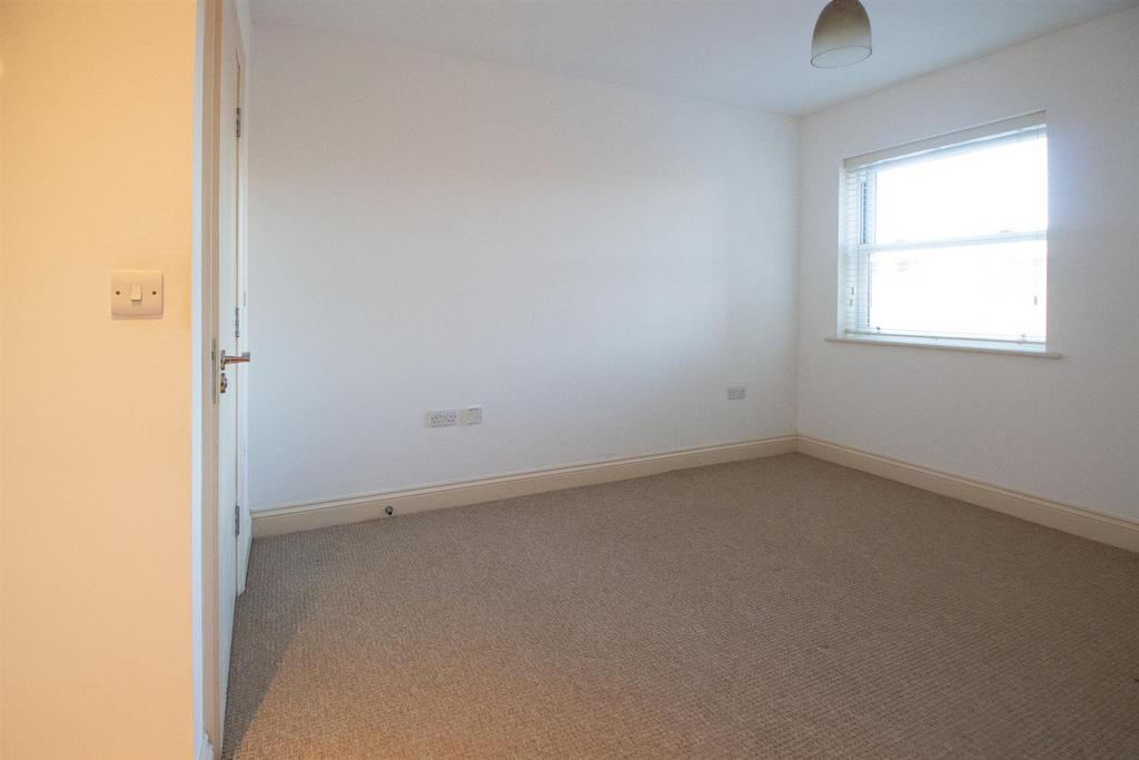 3 Copperwood Crt - Bedroom  1.jpg