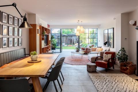 undefined, West Grove, West Greenwich SE10