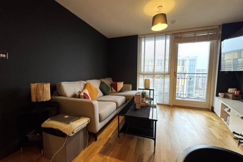 2 bedroom flat to rent, Langley Walk, Birmingham, West Midlands, B15