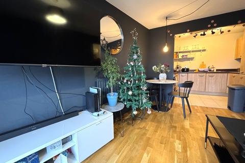 2 bedroom flat to rent, Langley Walk, Birmingham, West Midlands, B15
