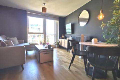 2 bedroom flat to rent, Langley Walk, Birmingham, West Midlands, B15