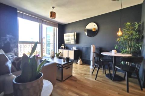 2 bedroom flat to rent, Langley Walk, Birmingham, West Midlands, B15