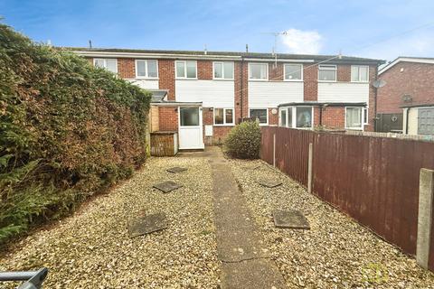 2 bedroom terraced house to rent, Lisburn Close, Lincoln LN5