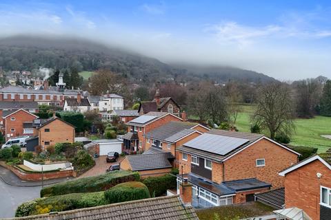 4 bedroom detached house for sale, Leahill Close, Malvern, Worcestershire, WR14 2UE