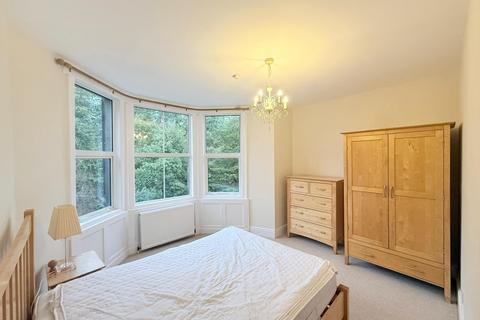 1 bedroom flat to rent, Kings Road, Ilkley, West Yorkshire, LS29
