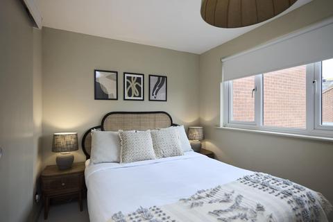 2 bedroom terraced house to rent, Claire Place