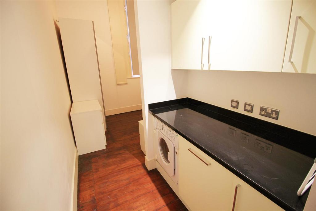 Kitchen..jpg