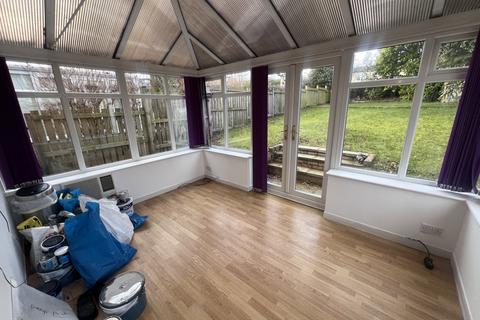 undefined, Moffat Close, Bradford BD6
