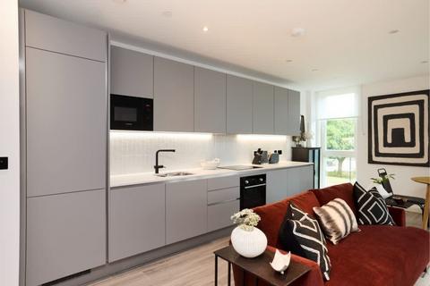 2 bedroom flat to rent, Stamford Road