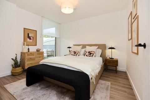 2 bedroom flat to rent, Stamford Road