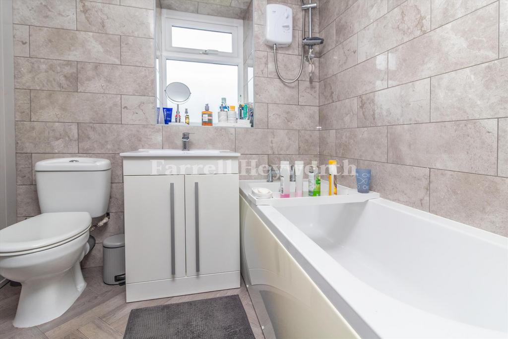 Bathroom image 2