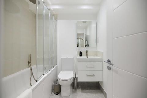 2 bedroom flat to rent, Melbray Mews