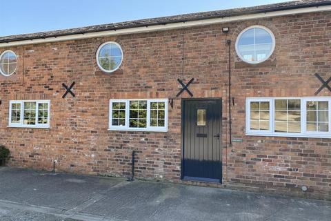 2 bedroom barn conversion to rent, The Loft, Walkers Lane, Tarporley, CW6 0DQ