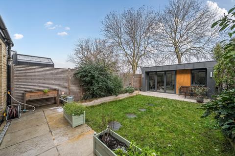 Herne Hill Road, London, SE24