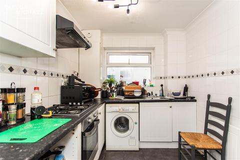 3 bedroom flat to rent, Holland Road, Hove
